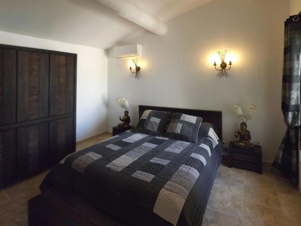 Mas Dansavan Chambres D'Hotes Oppede Bagian luar foto
